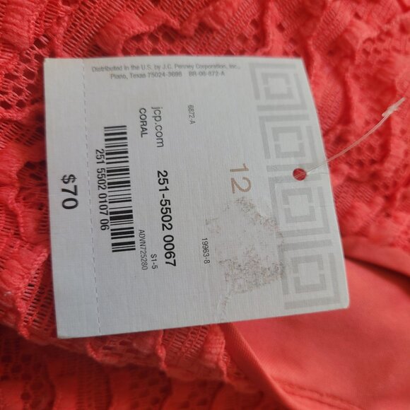 Liz Claiborne Coral Lace Cap Sleeve Dress Size 12 Polyester Blend Scoop Neck Fit - Picture 4 of 7